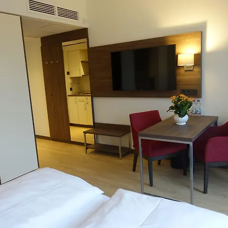 Hospitality Boarding House Aparthotel 3*