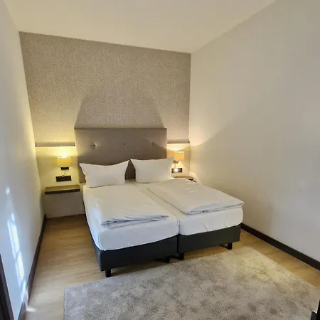 Hospitality Boarding House Aparthotel 3*